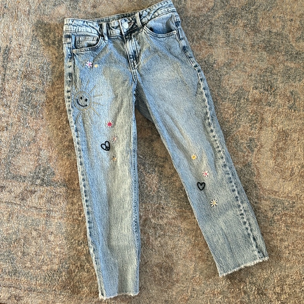 Girls cat & jack jeans. So happy and so cute! Excellent condition! Size 8